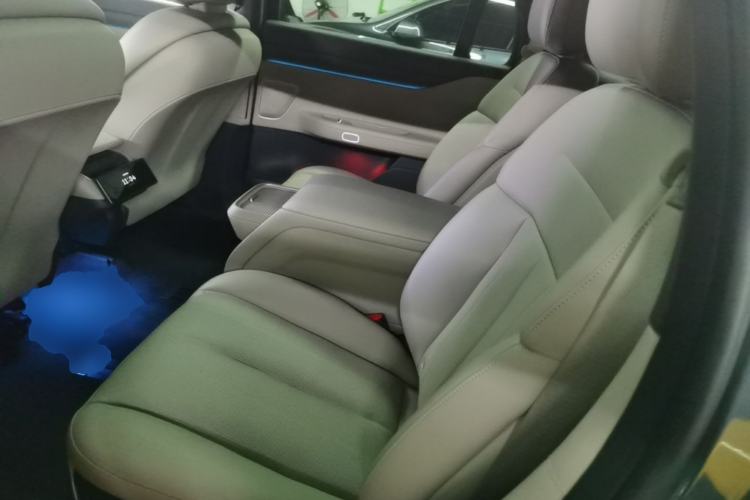 Used Nio ES8 2023 75 kWh Executive Edition Left Rear Seat