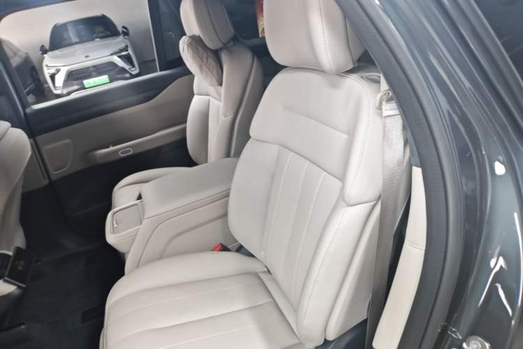 Used Nio ES8 2023 100kWh Signature Edition Left Rear Seat