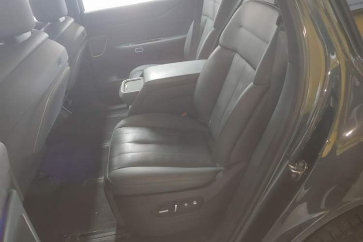 Used Nio ES8 2023 100kWh Signature Edition Left Rear Seat