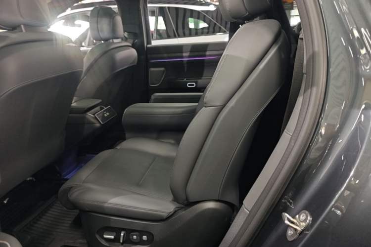Used Nio ES8 2023 75 kWh Left Rear Seat