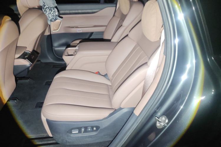 Used Nio ES8 2023 75 kWh Executive Edition Left Rear Seat