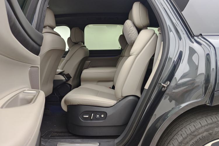 Used Nio ES8 2023 75 kWh Left Rear Seat