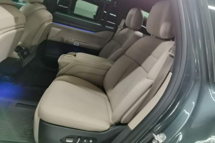 Used Nio ES8 2023 100kWh Executive Edition Left Rear Seat