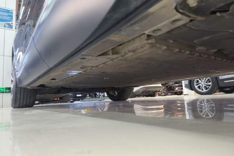 Used Nio ES8 2023 100kWh Signature Edition Left Side Sill