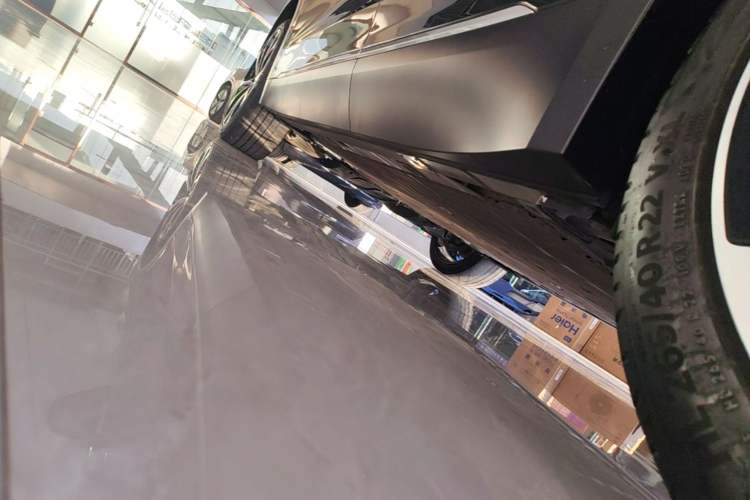 Used Nio ES8 2023 100kWh Signature Edition Left Side Sill