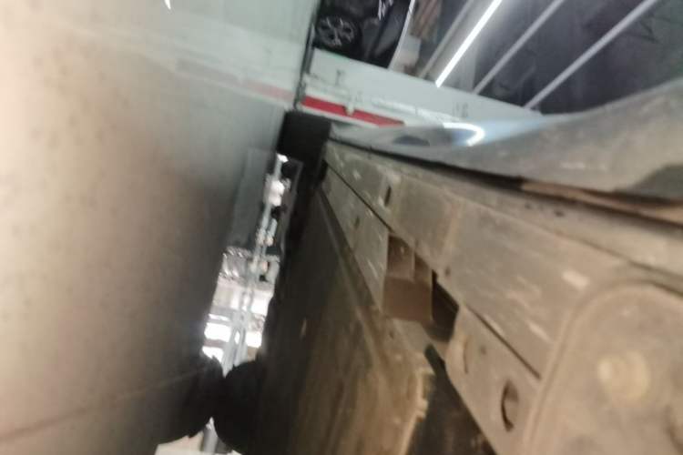 Used Nio ES8 2023 100kWh Signature Edition Left Side Sill