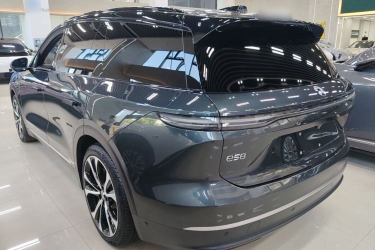 Used Nio ES8 2023 100kWh Signature Edition Rear Left 45 Deg