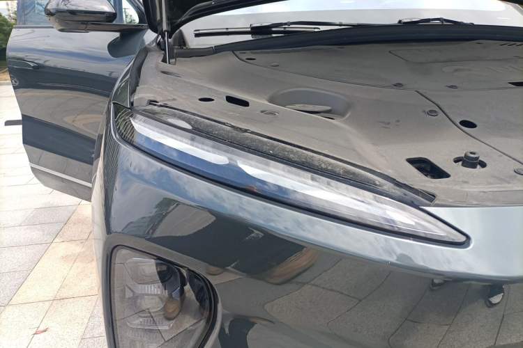 Used Nio ES8 2023 75 kWh Executive Edition Right Front Headlight