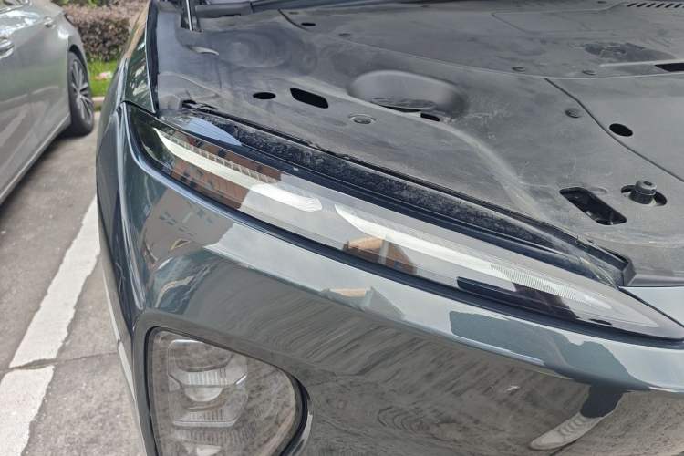 Used Nio ES8 2023 75 kWh Executive Edition Right Front Headlight