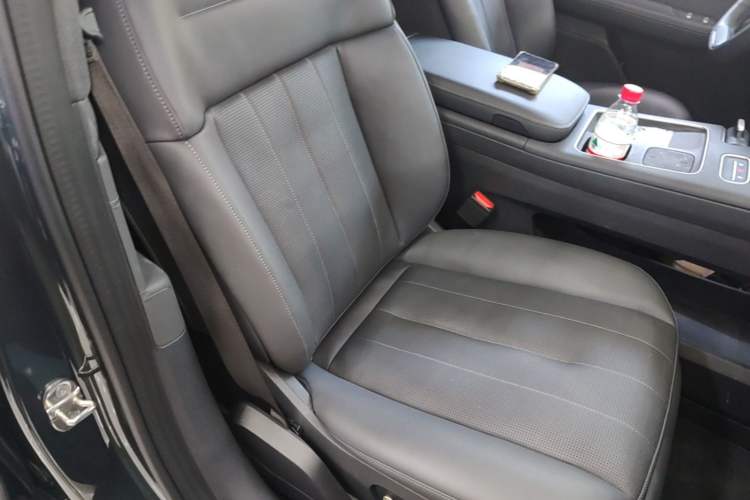 Used Nio ES8 2023 100kWh Signature Edition Right Front Seat