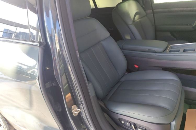Used Nio ES8 2023 100kWh Signature Edition Right Front Seat