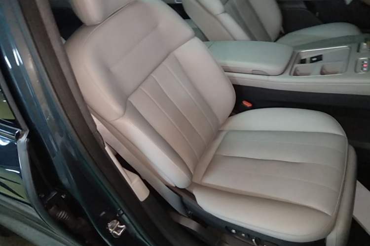 Used Nio ES8 2023 100kWh Right Front Seat