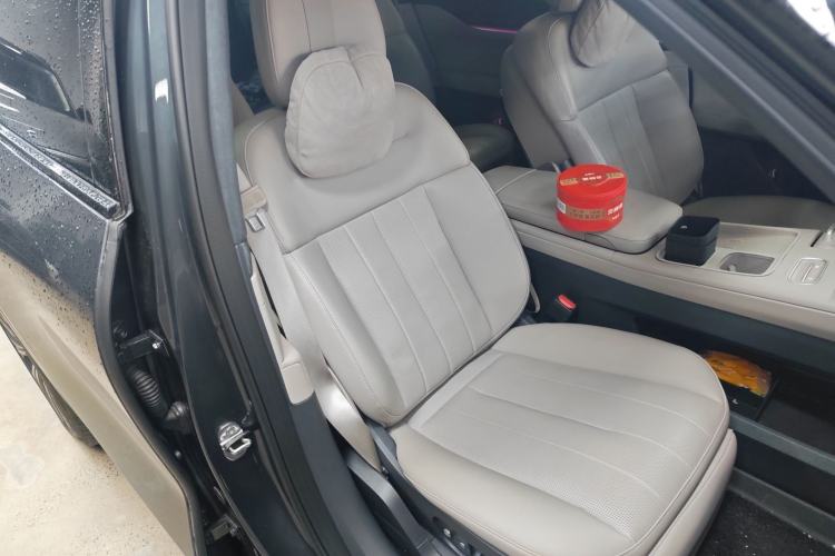 Used Nio ES8 2023 100kWh Right Front Seat