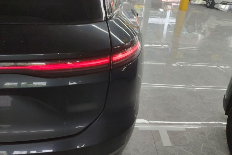 Used Nio ES8 2023 100kWh Signature Edition Right Rear Taillight