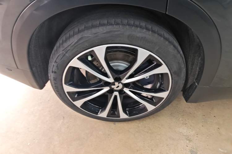 Used Nio ES8 2023 100kWh Signature Edition Right Rear Wheel Hub