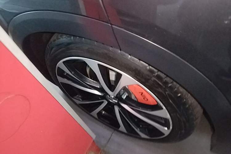 Used Nio ES8 2023 100kWh Signature Edition Right Rear Wheel Hub