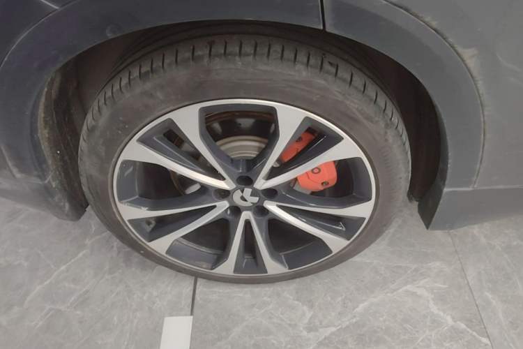Used Nio ES8 2023 100kWh Signature Edition Right Rear Wheel Hub