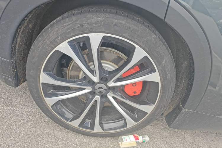 Used Nio ES8 2023 100kWh Executive Edition Right Rear Wheel Hub