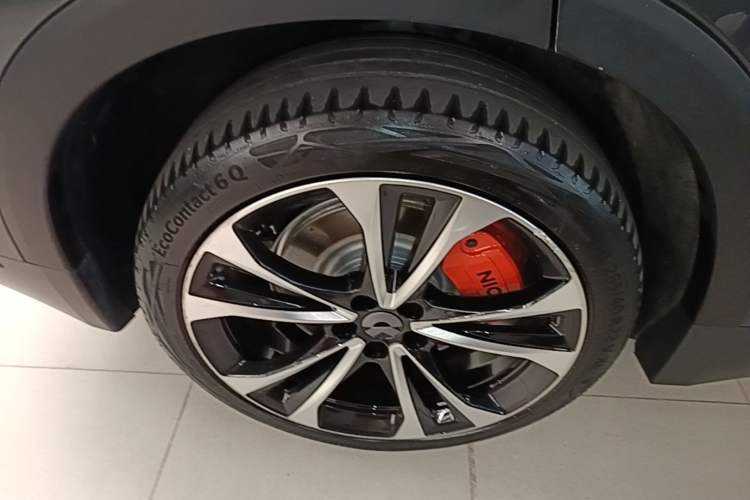 Used Nio ES8 2023 100kWh Signature Edition Right Rear Wheel Hub