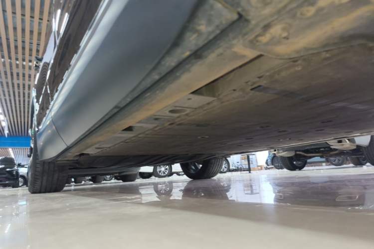 Used Nio ES8 2023 100kWh Signature Edition Right Side Sill