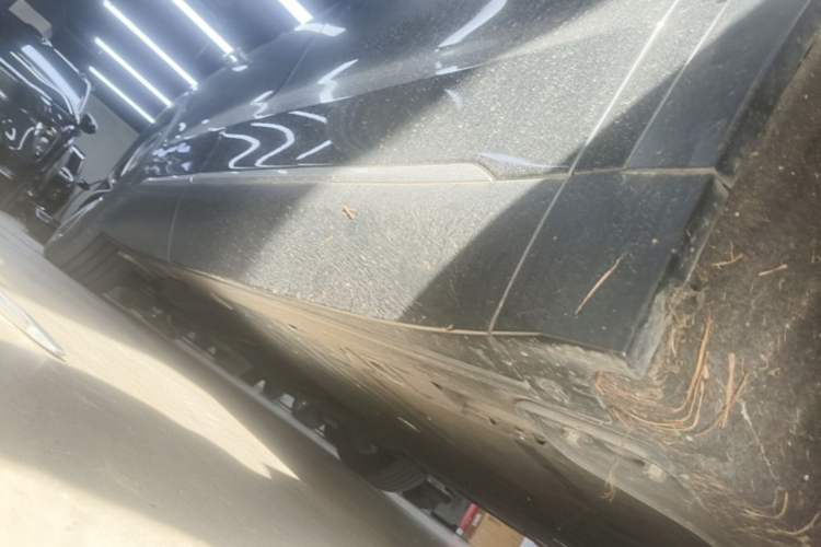 Used Nio ES8 2023 100kWh Signature Edition Right Side Sill