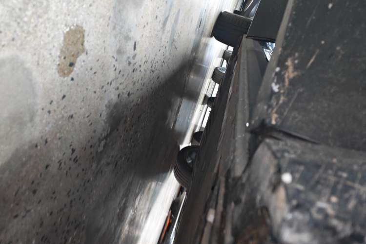 Used Nio ES8 2023 100kWh Right Side Sill
