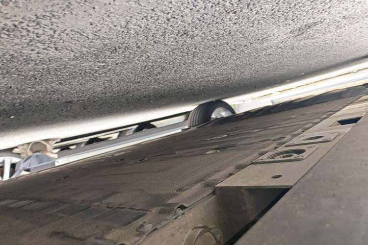 Used Nio ES8 2023 100kWh Executive Edition Right Side Sill