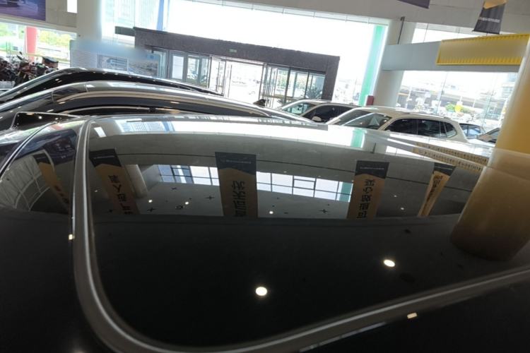 Used Nio ES8 2023 75 kWh Executive Edition Roof