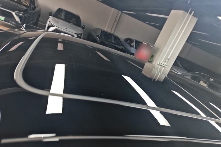 Used Nio ES8 2023 100kWh Signature Edition Roof