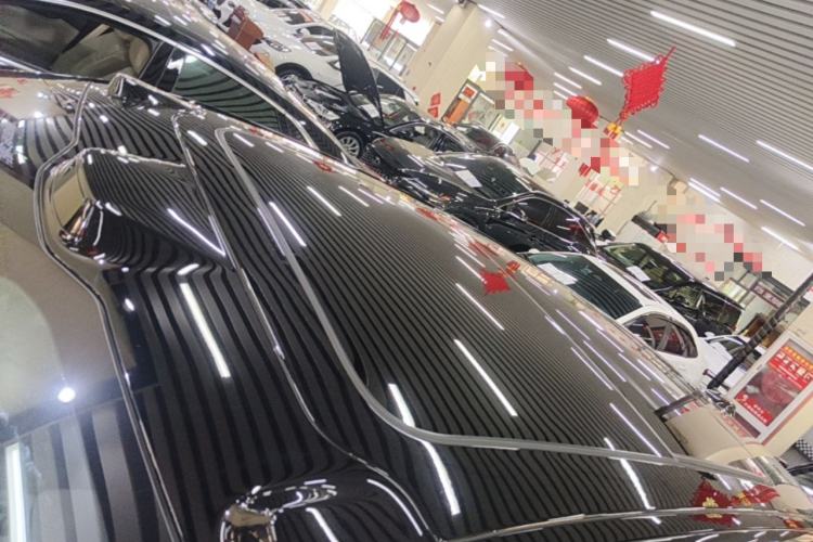 Used Nio ES8 2023 75 kWh Roof