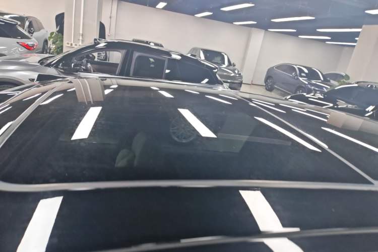 Used Nio ES8 2023 75 kWh Roof