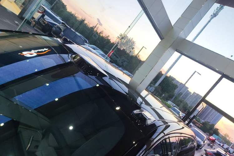 Used Nio ES8 2023 75 kWh Roof