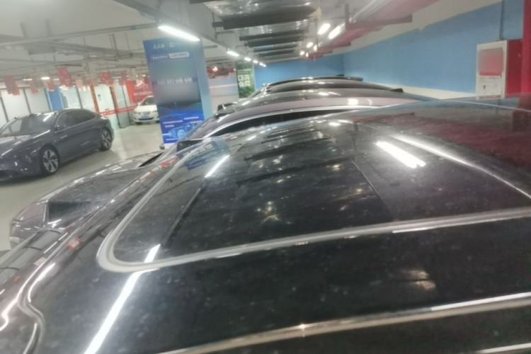 Used Nio ES8 2023 75 kWh Roof