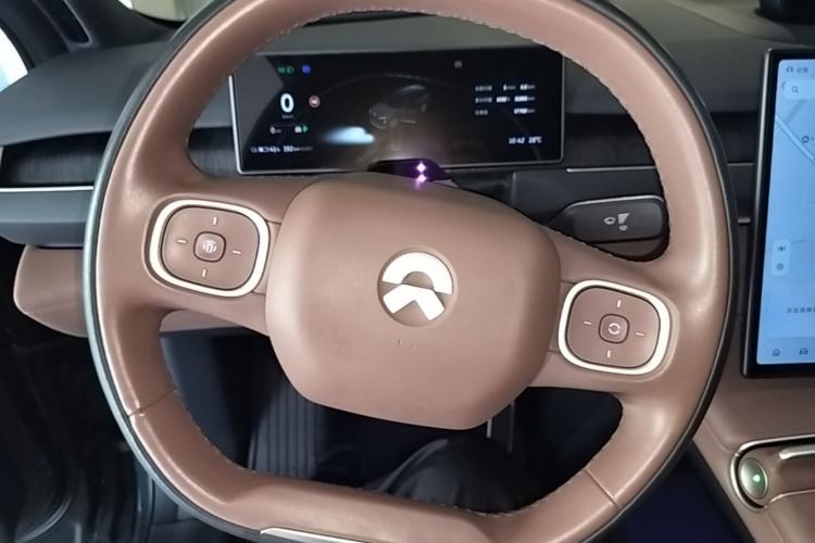 Used Nio ES8 2023 75 kWh Steering Wheel
