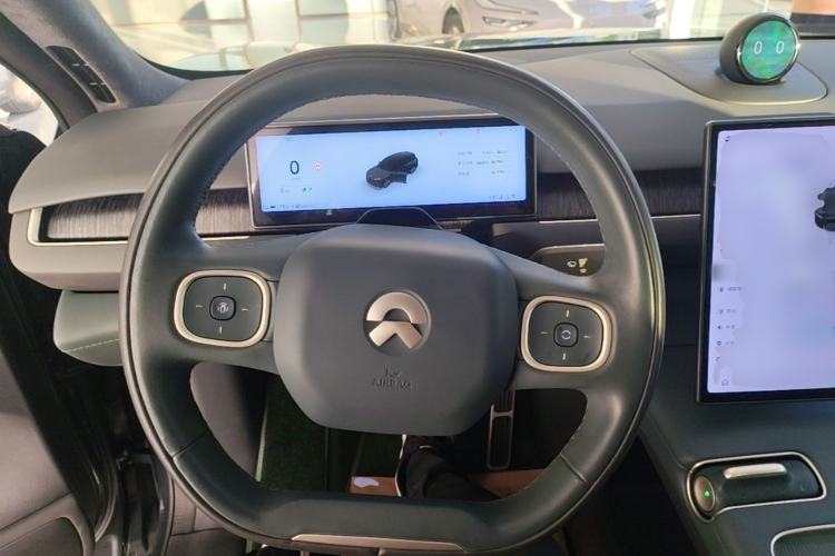 Used Nio ES8 2023 100kWh Signature Edition Steering Wheel