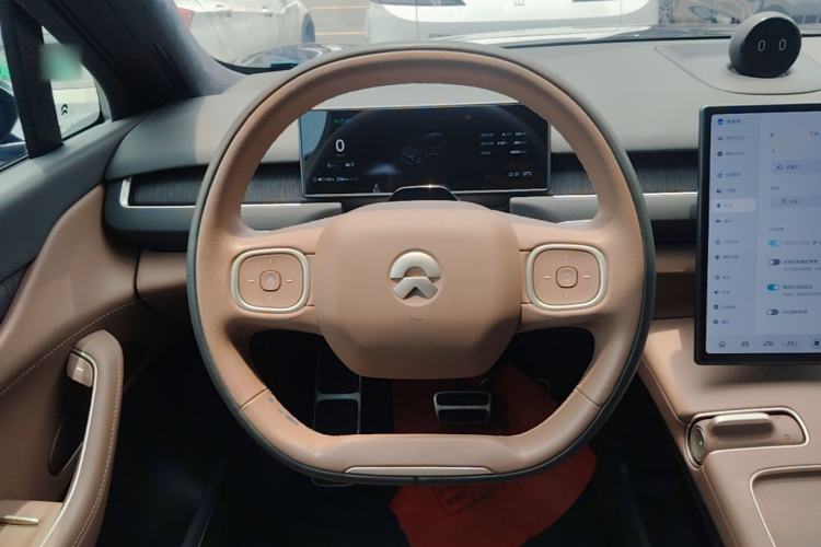Used Nio ES8 2023 75 kWh Steering Wheel