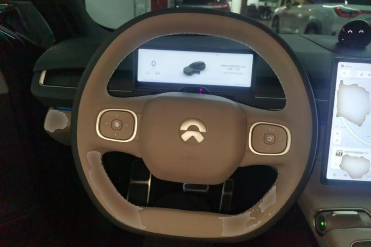 Used Nio ES8 2023 75 kWh Executive Edition Steering Wheel