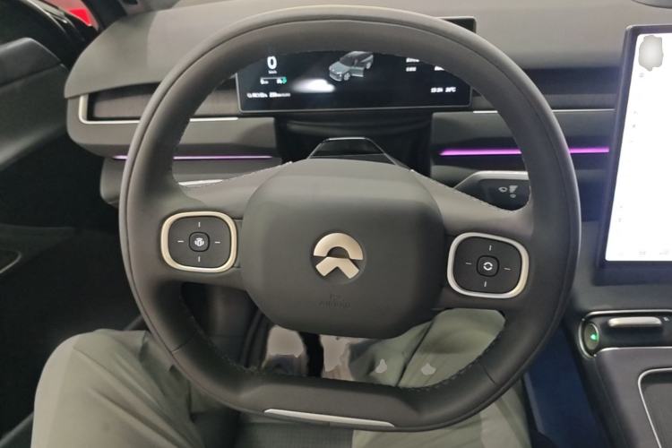 Used Nio ES8 2023 75 kWh Steering Wheel