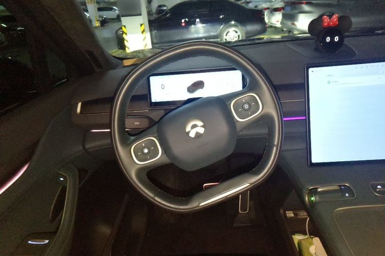 Used Nio ES8 2023 100kWh Signature Edition Steering Wheel