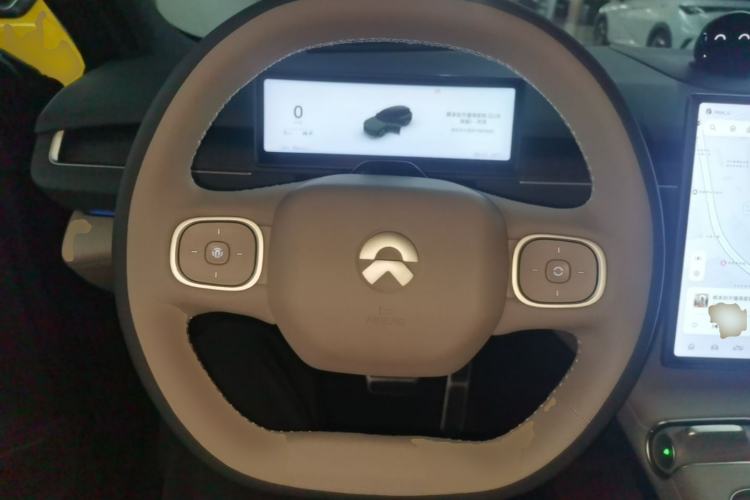 Used Nio ES8 2023 75 kWh Executive Edition Steering Wheel