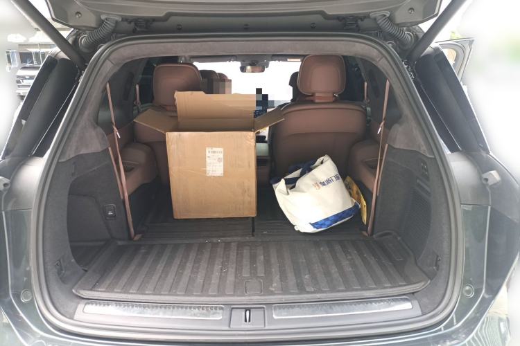 Used Nio ES8 2023 75 kWh Executive Edition Trunk