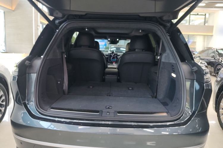 Used Nio ES8 2023 100kWh Signature Edition Trunk