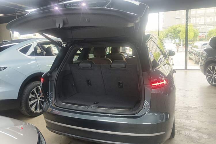 Used Nio ES8 2023 100kWh Trunk