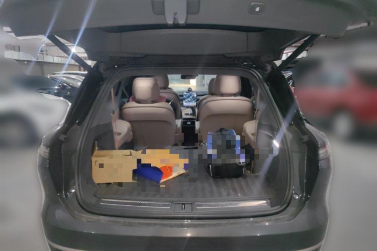 Used Nio ES8 2023 75 kWh Trunk