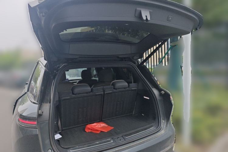 Used Nio ES8 2023 100kWh Signature Edition Trunk