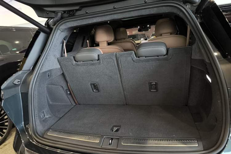 Used Nio ES8 2023 75 kWh Executive Edition Trunk