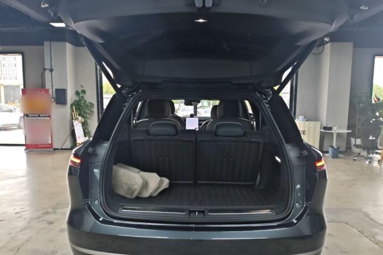 Used Nio ES8 2023 100kWh Signature Edition Trunk
