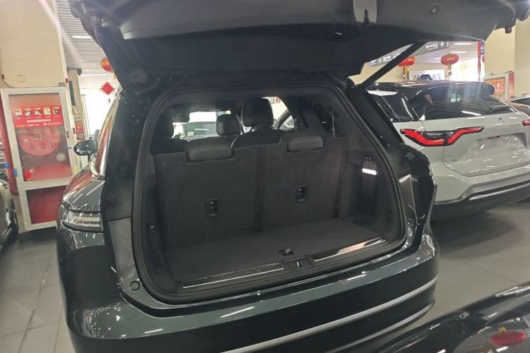 Used Nio ES8 2023 75 kWh Trunk