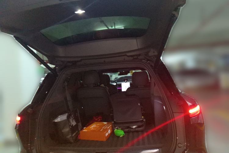 Used Nio ES8 2023 100kWh Signature Edition Trunk