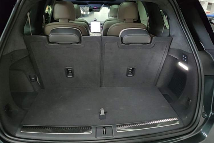 Used Nio ES8 2023 75 kWh Trunk